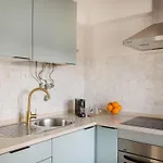 Διαμέρισμα Stunning Views | Chic *