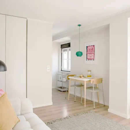 Stunning Views | Chic Apartamento *