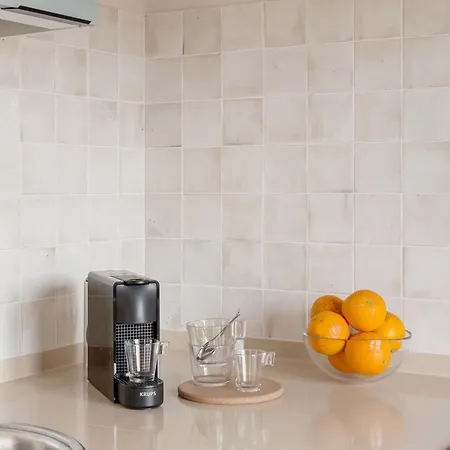 Stunning Views | Chic 公寓 *