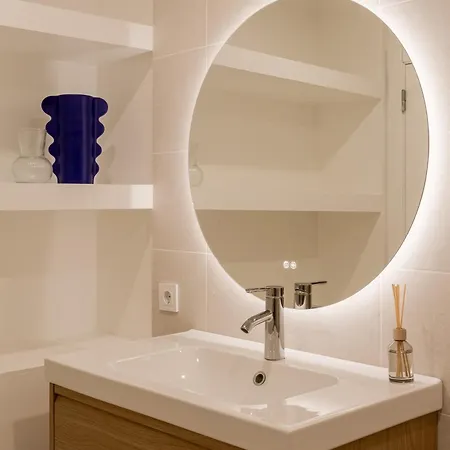 Stunning Views | Chic *