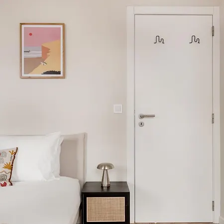 Stunning Views | Chic Appartamento Lisbona