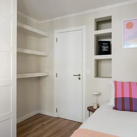 Stunning Views | Chic Appartamento Lisbona