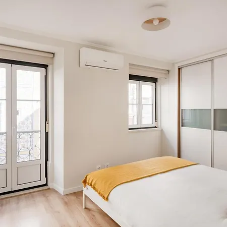 Stunning Views | Chic Daire